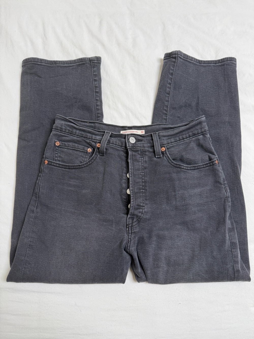 Women’s Levi's Straight Leg Jeans in Washed Black